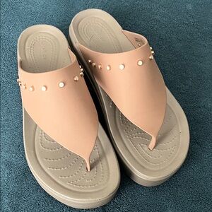 Croc’s Womens size 8 platform sandals